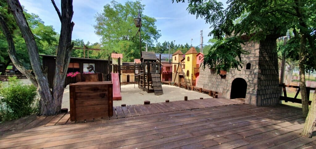 Abenteuerspielplatz im Go Paintball Adventure Park